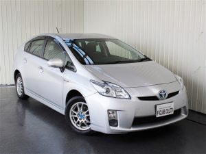 中古車　プリウス　レンタル　車検付き　パーツ