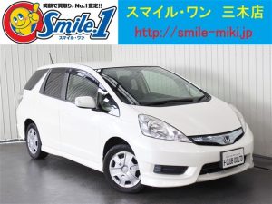 中古車　フィットシャトル　ハイブリッド　1.3