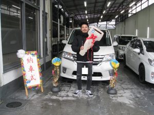 中古車　タイヤ　カーボンブラック　スミ