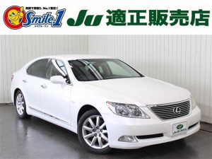 中古車　レクサス　革シート　バックカメラ