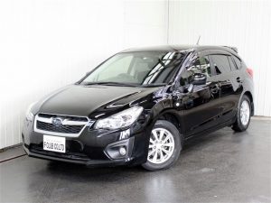 中古車　インプレッサ　スポーツ　クルマ