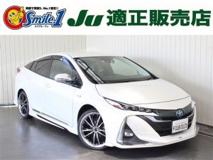 中古車　プリウス　ＰＨＶ　電気自動車